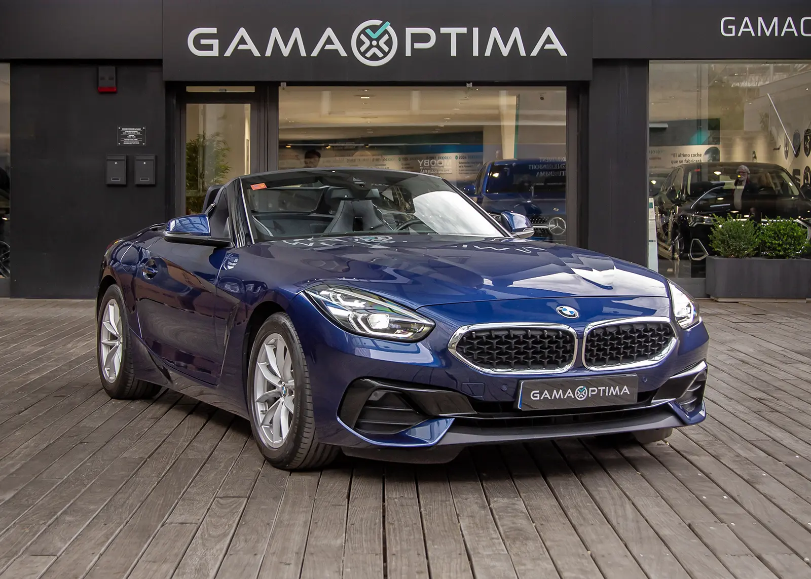 BMW Z4 sDrive 20i entregado por Gama Óptima